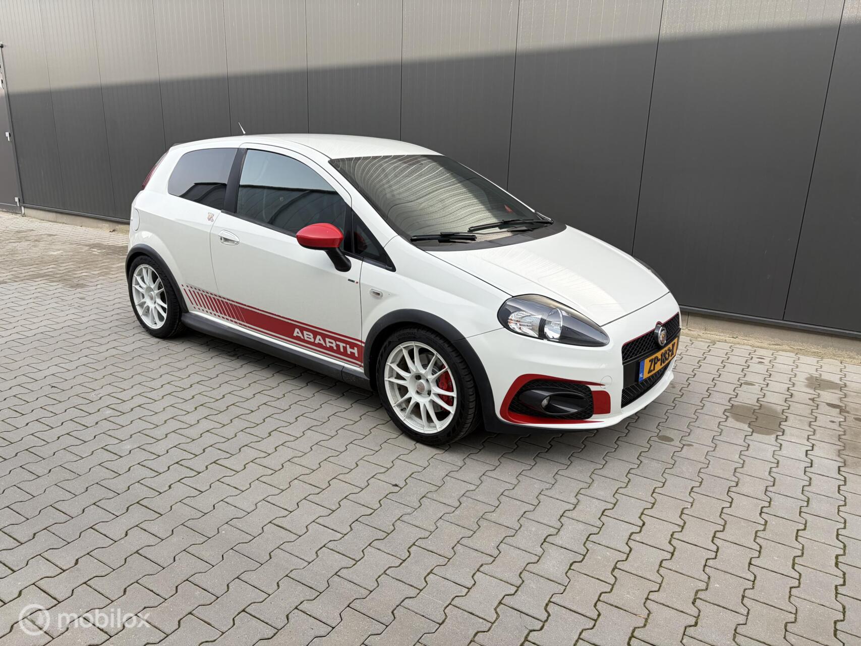 Foto van Fiat Punto Abarth