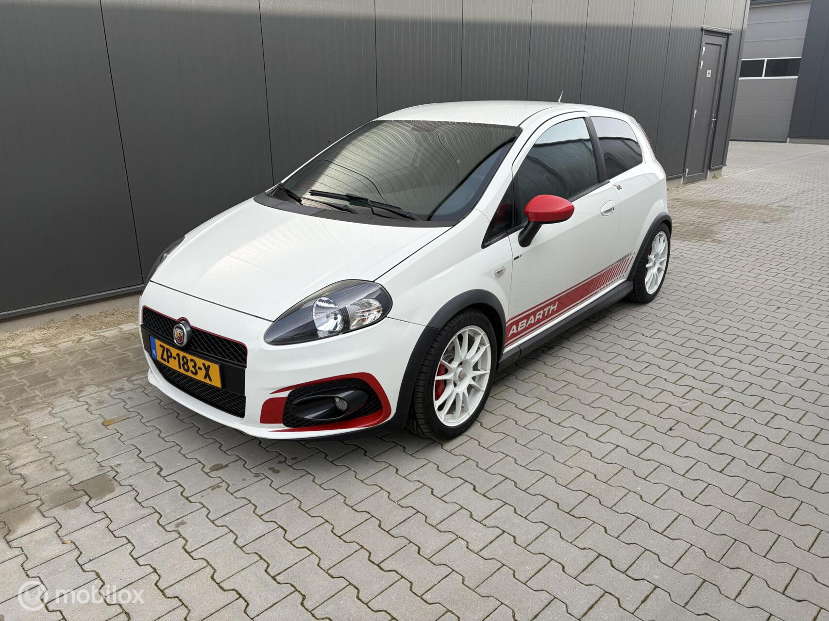Foto van Fiat Punto Abarth