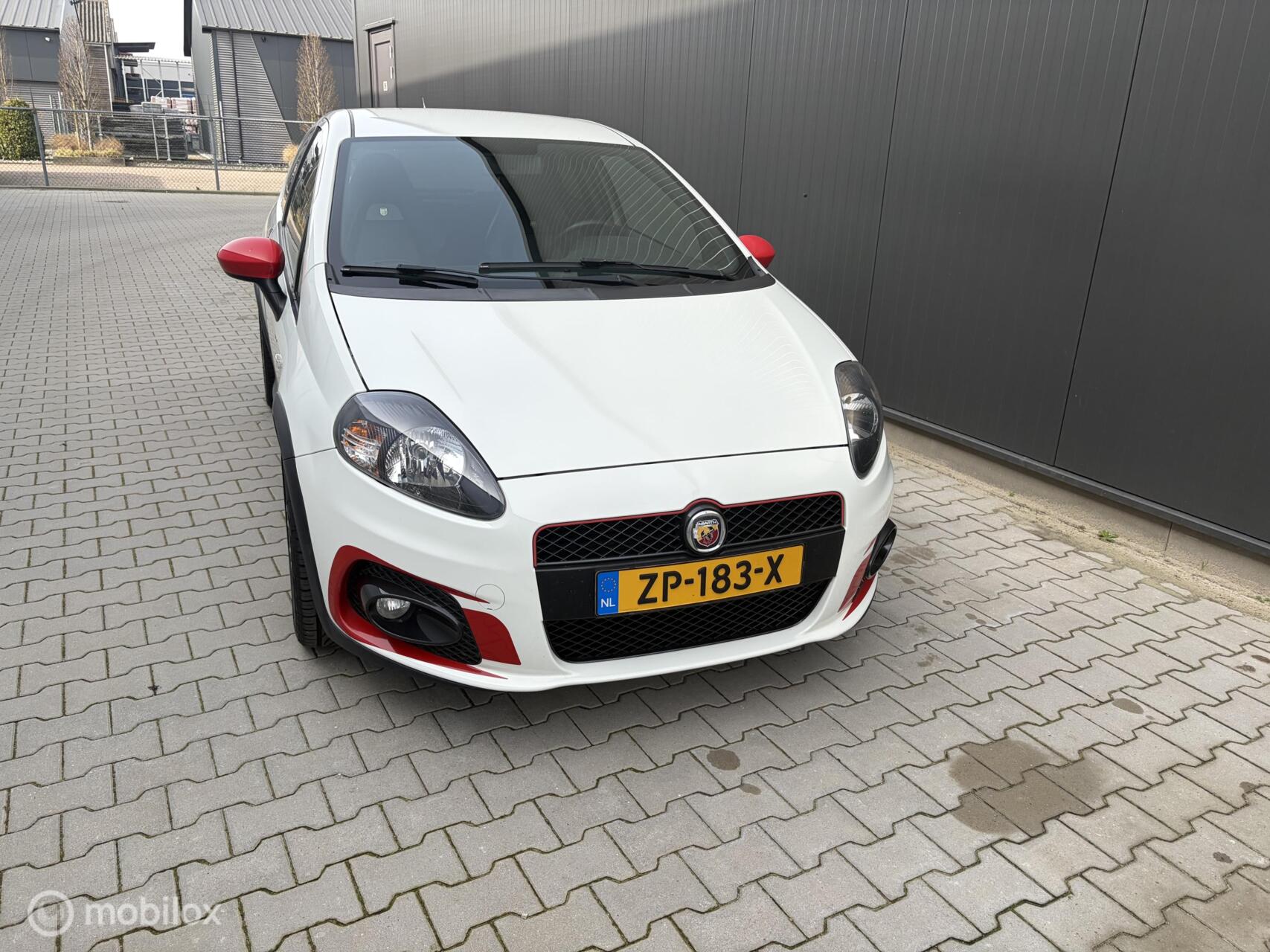 Foto van Fiat Punto Abarth