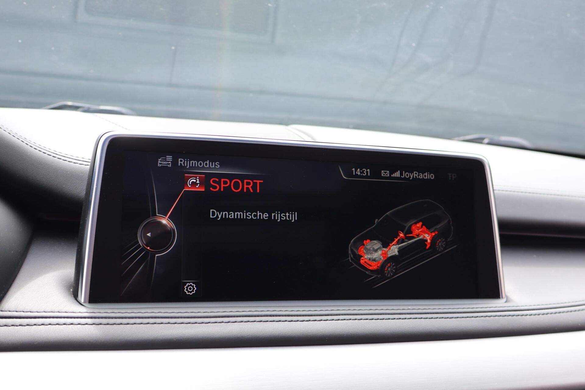 Foto van BMW X5 Xdrive50i