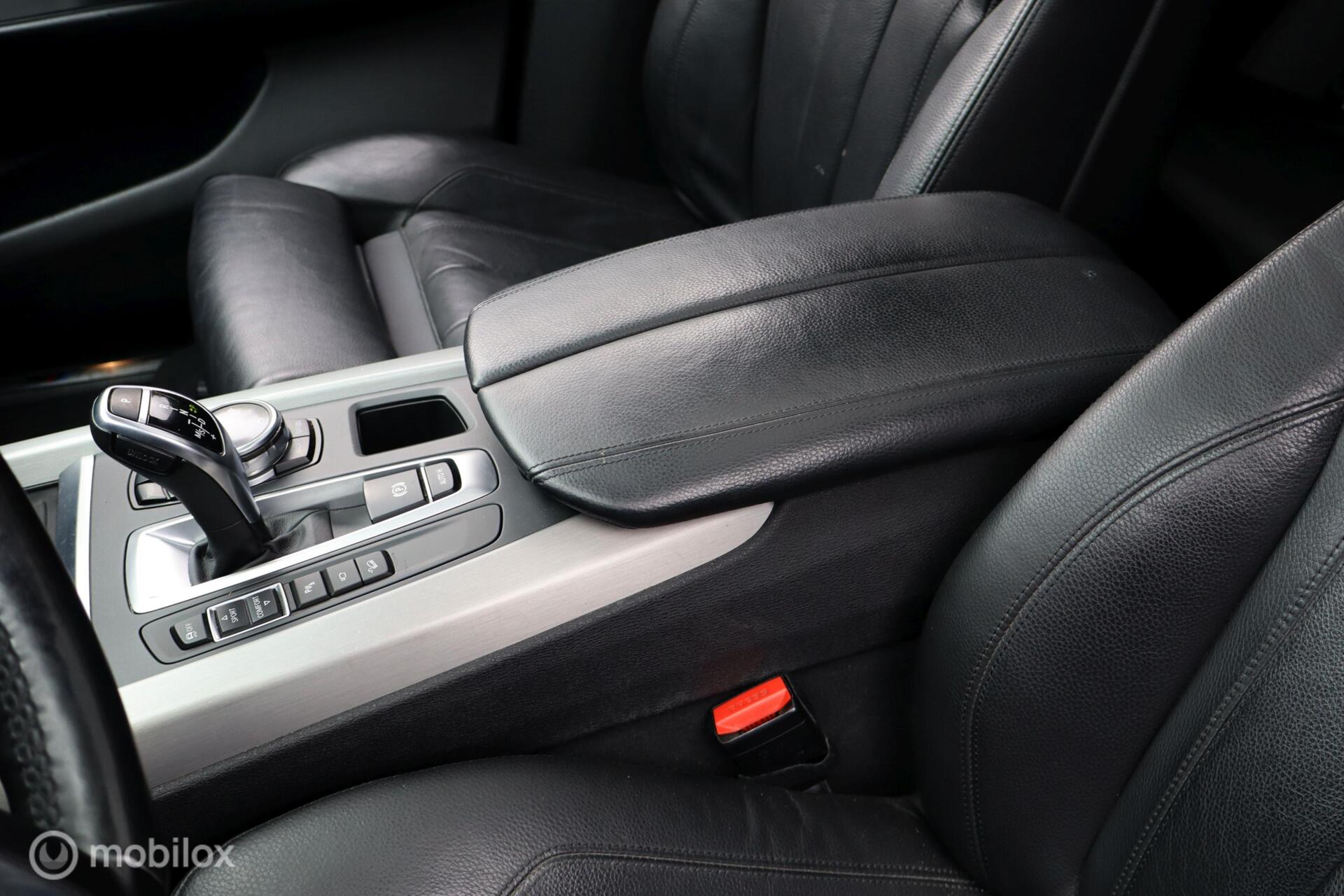 Foto van BMW X5 Xdrive50i