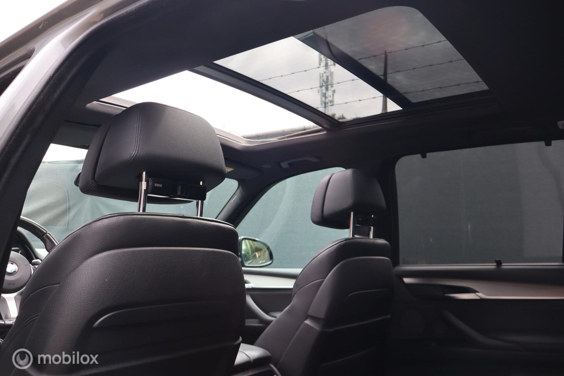 Foto van BMW X5 Xdrive50i