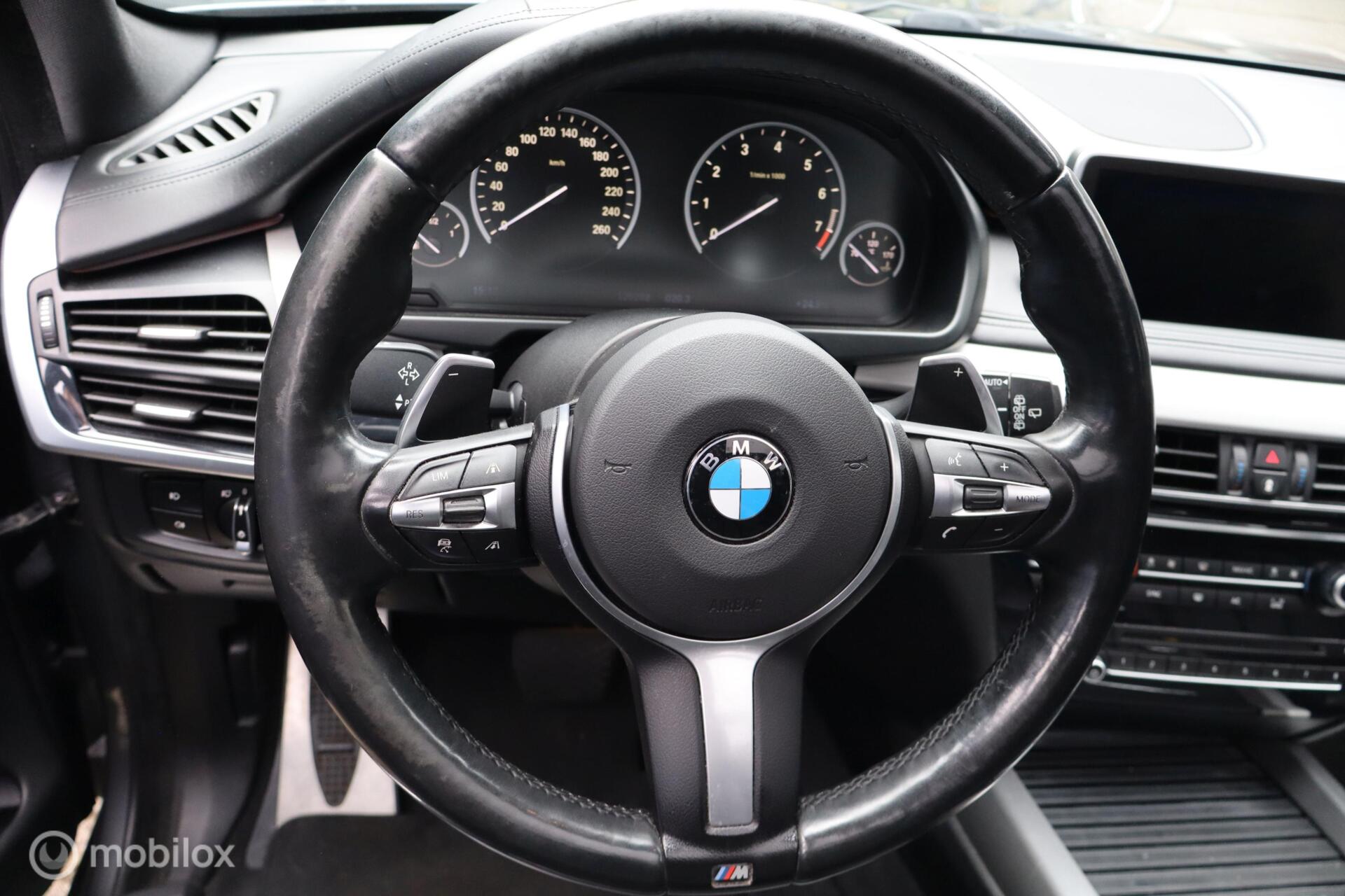 Foto van BMW X5 Xdrive50i