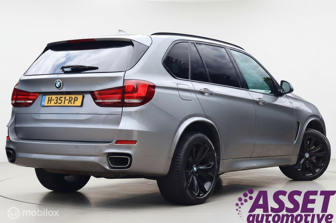 Foto van BMW X5 Xdrive50i