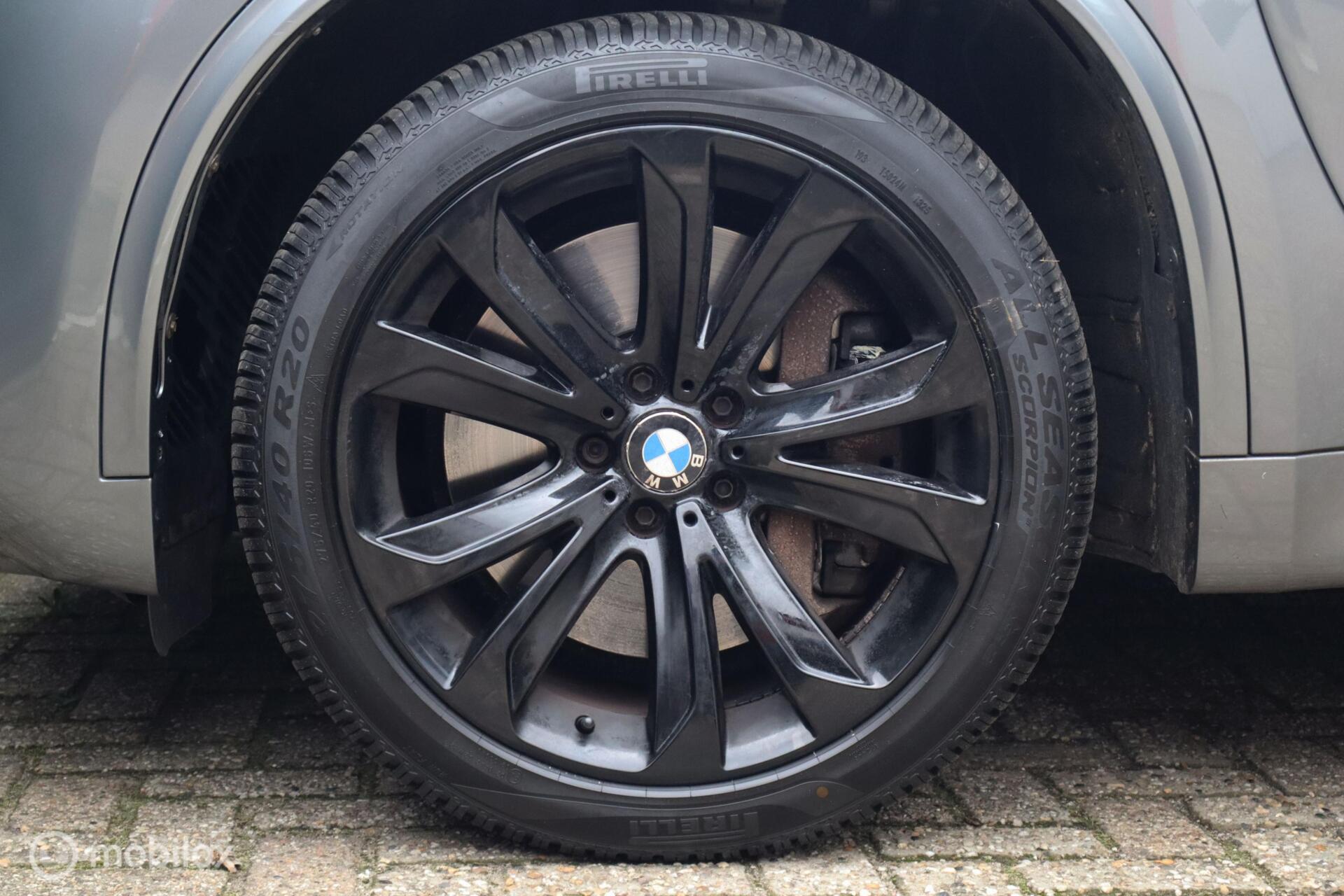 Foto van BMW X5 Xdrive50i