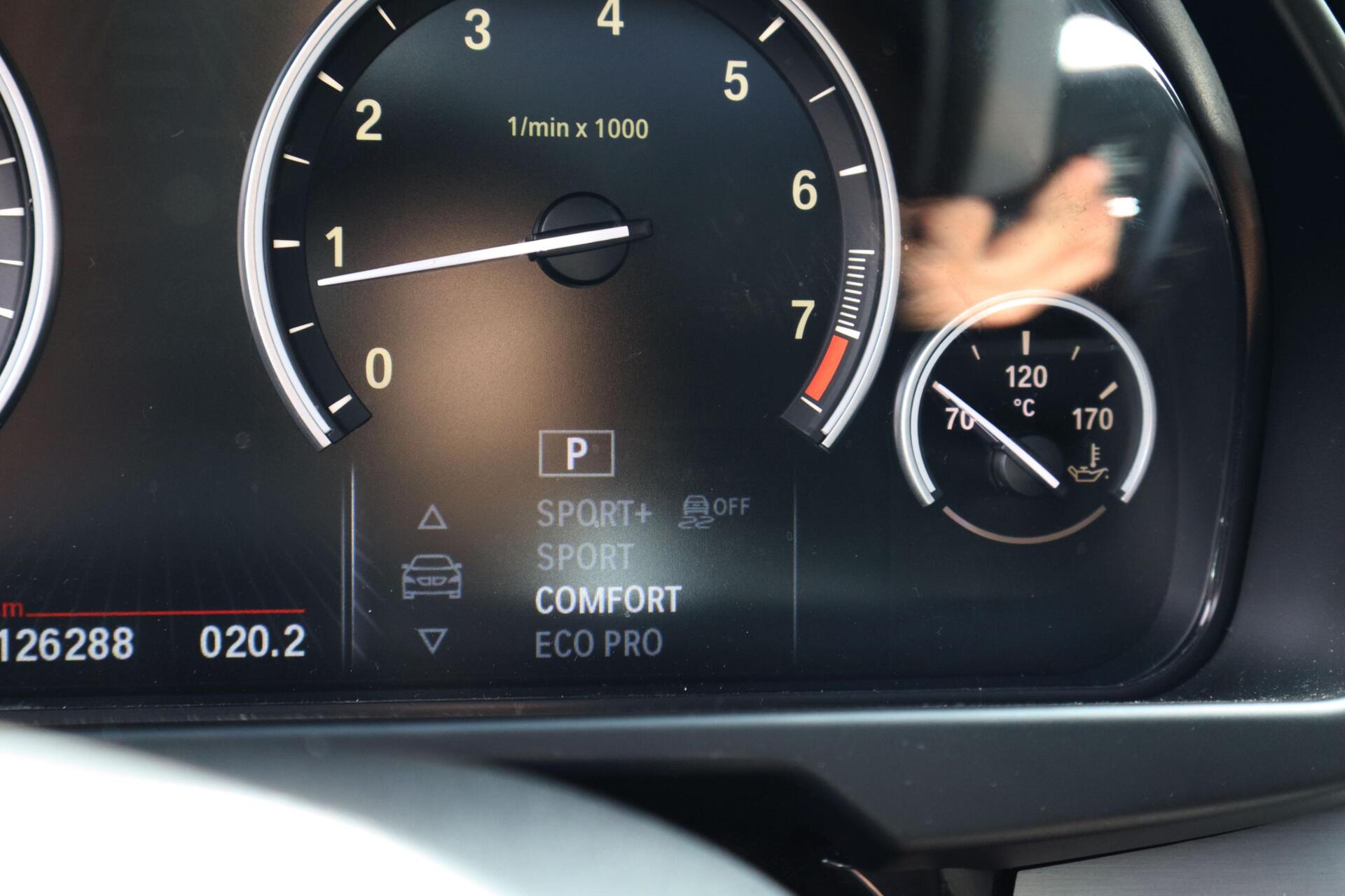 Foto van BMW X5 Xdrive50i