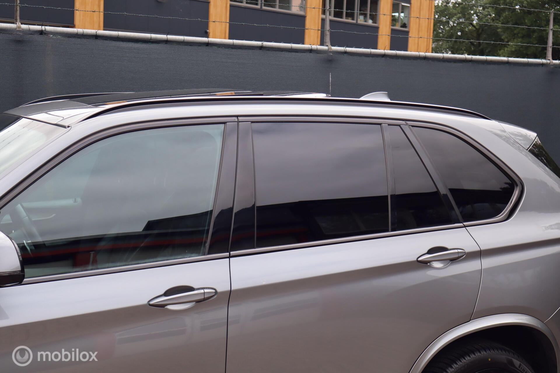 Foto van BMW X5 Xdrive50i