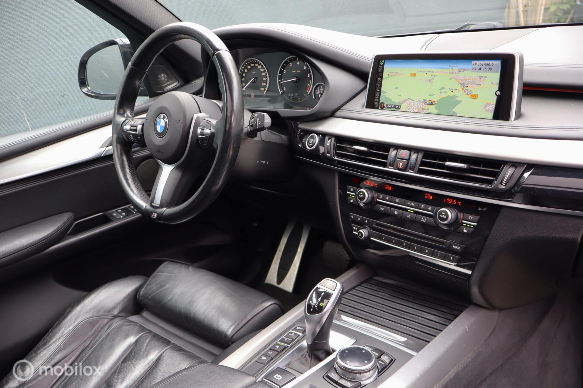 Foto van BMW X5 Xdrive50i