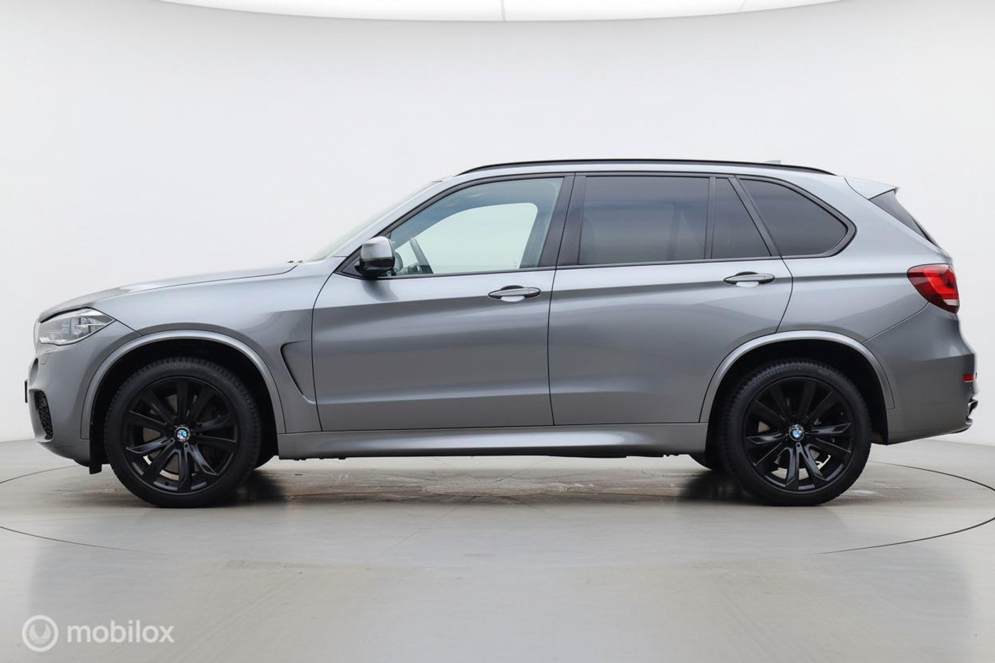 Foto van BMW X5 Xdrive50i