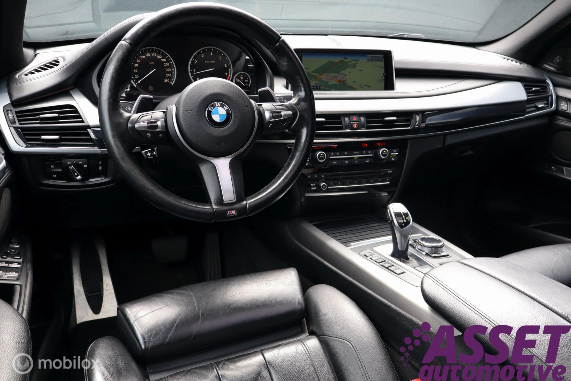Foto van BMW X5 Xdrive50i