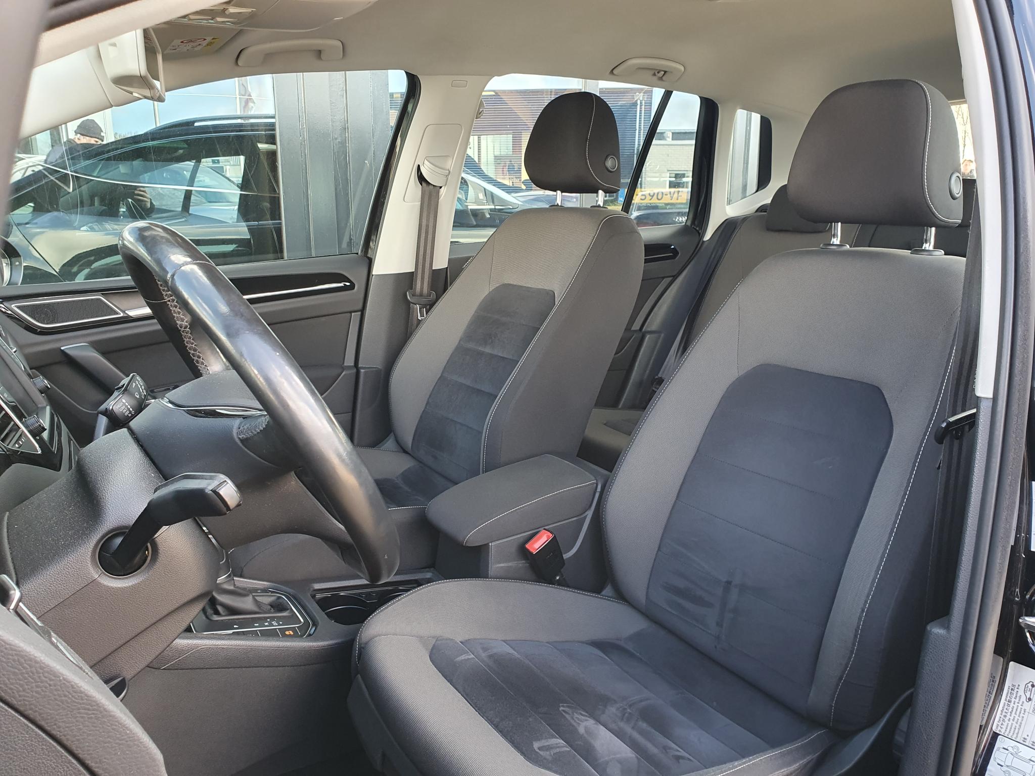 Foto van Volkswagen Golf Sportsvan