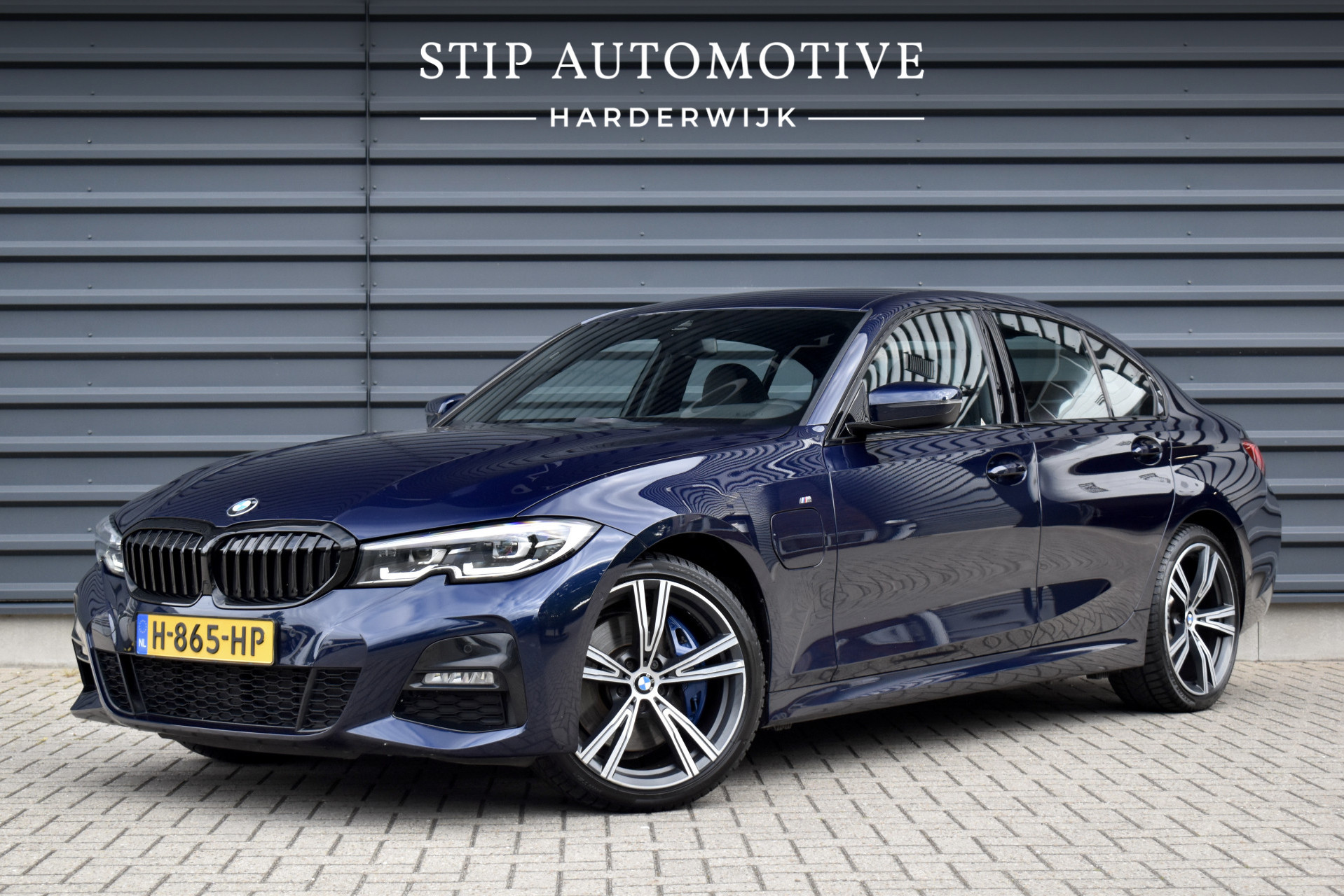 BMW 330e 330e M Sport Individual 2020 - voorkant