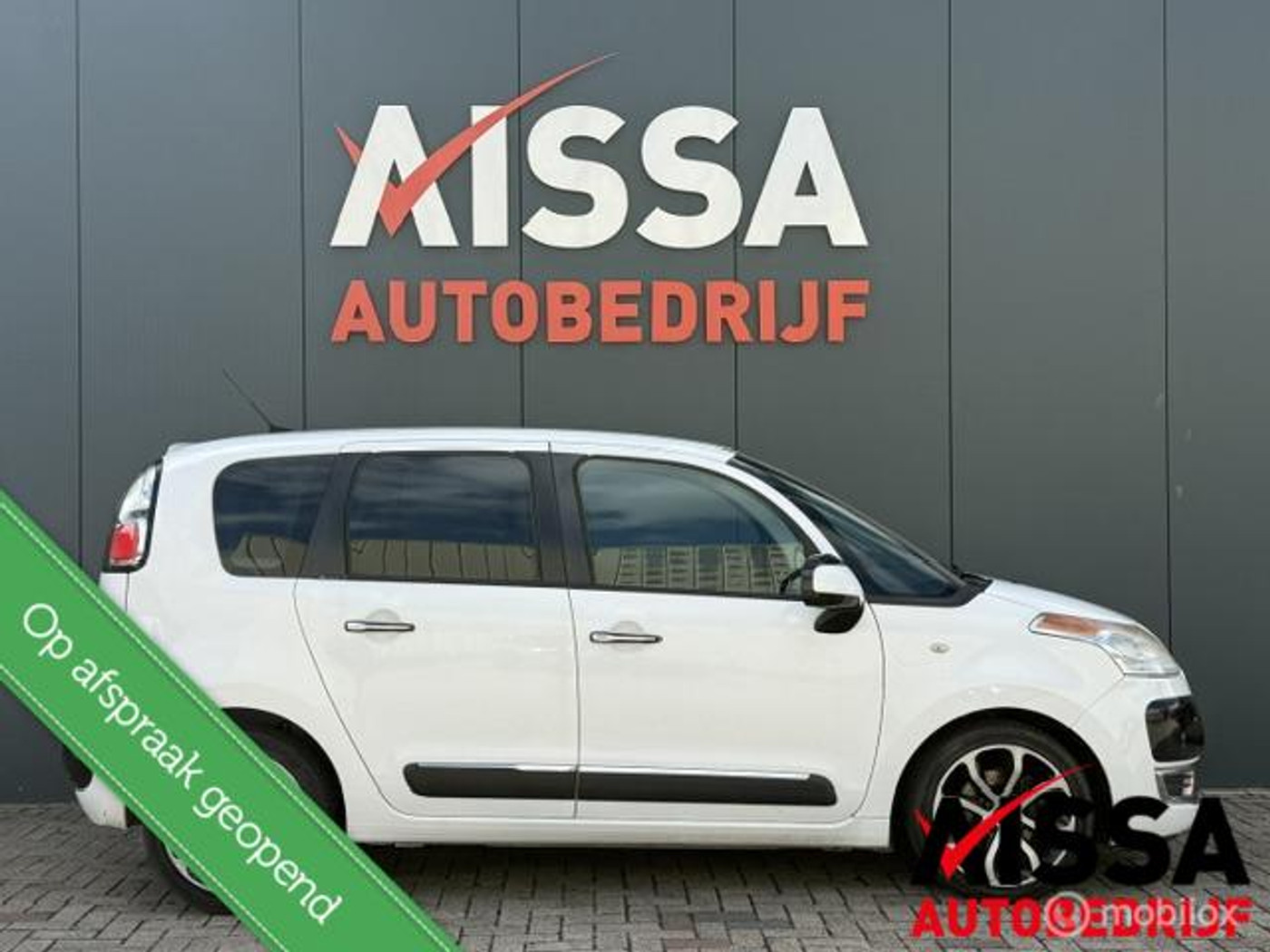 Citroen C3 Picasso 1.6 VTi Exclusive CLIMA Cruise PDC NAP Trekhaak Apk 18-8-2027 2009 - voorkant