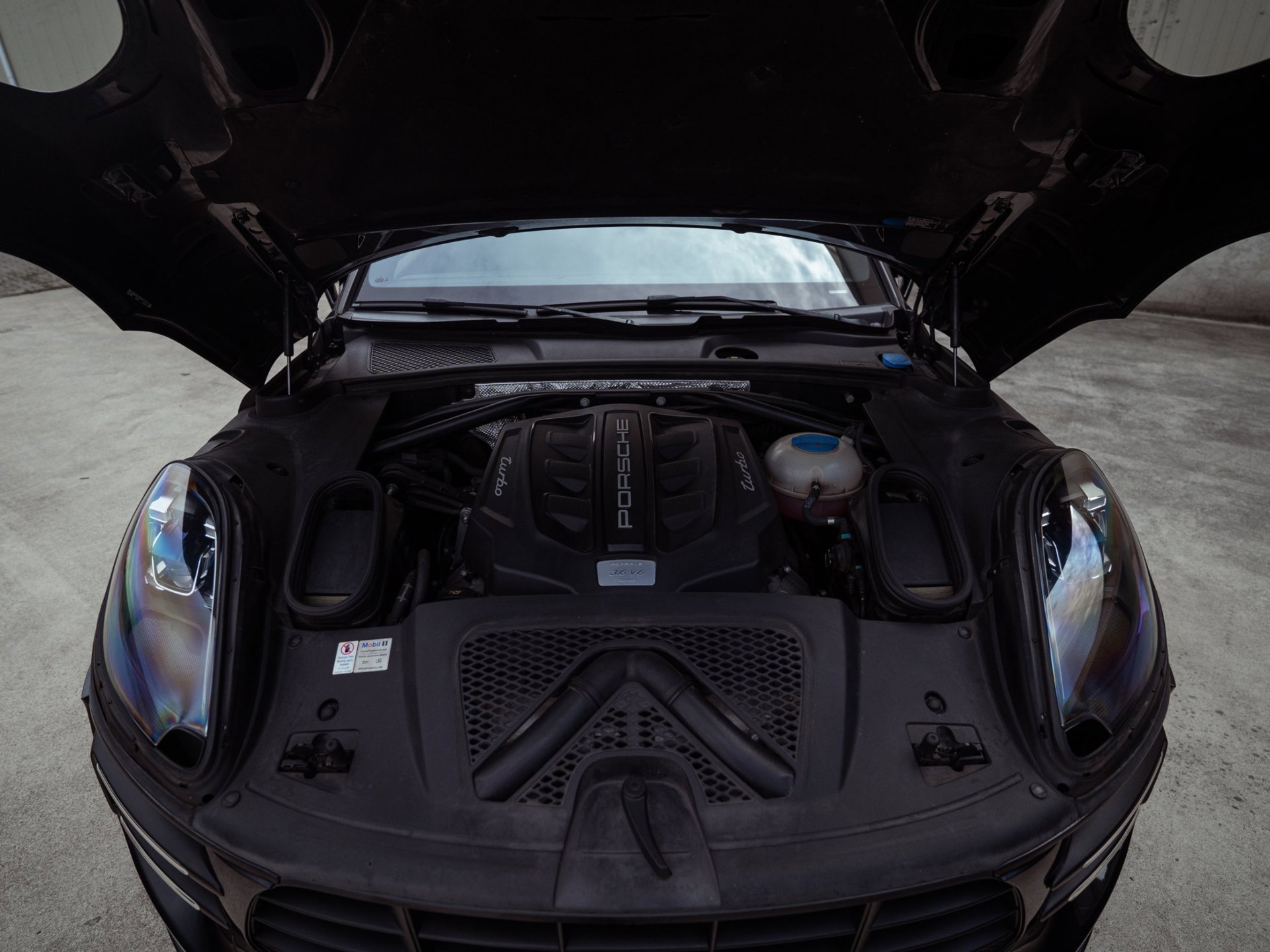 Foto van Porsche Macan Turbo