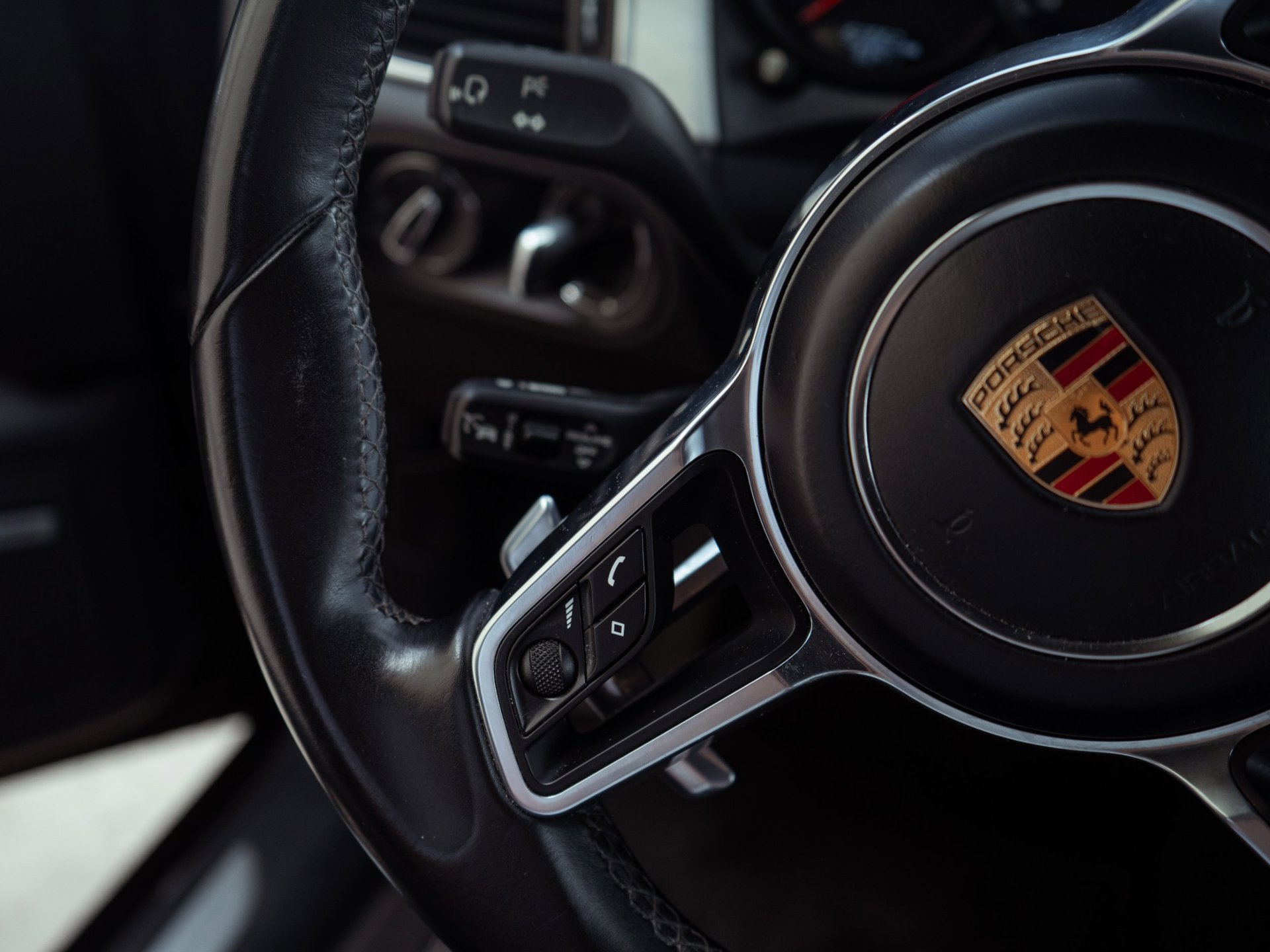 Foto van Porsche Macan Turbo