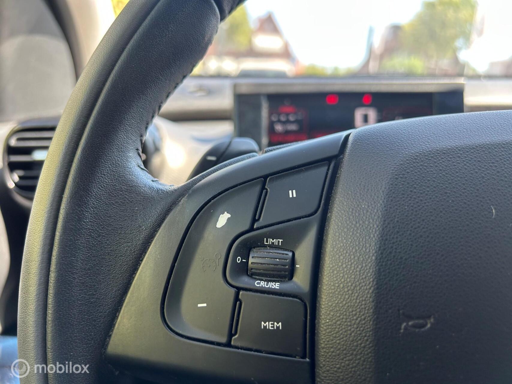 Foto van Citroen C4 Cactus