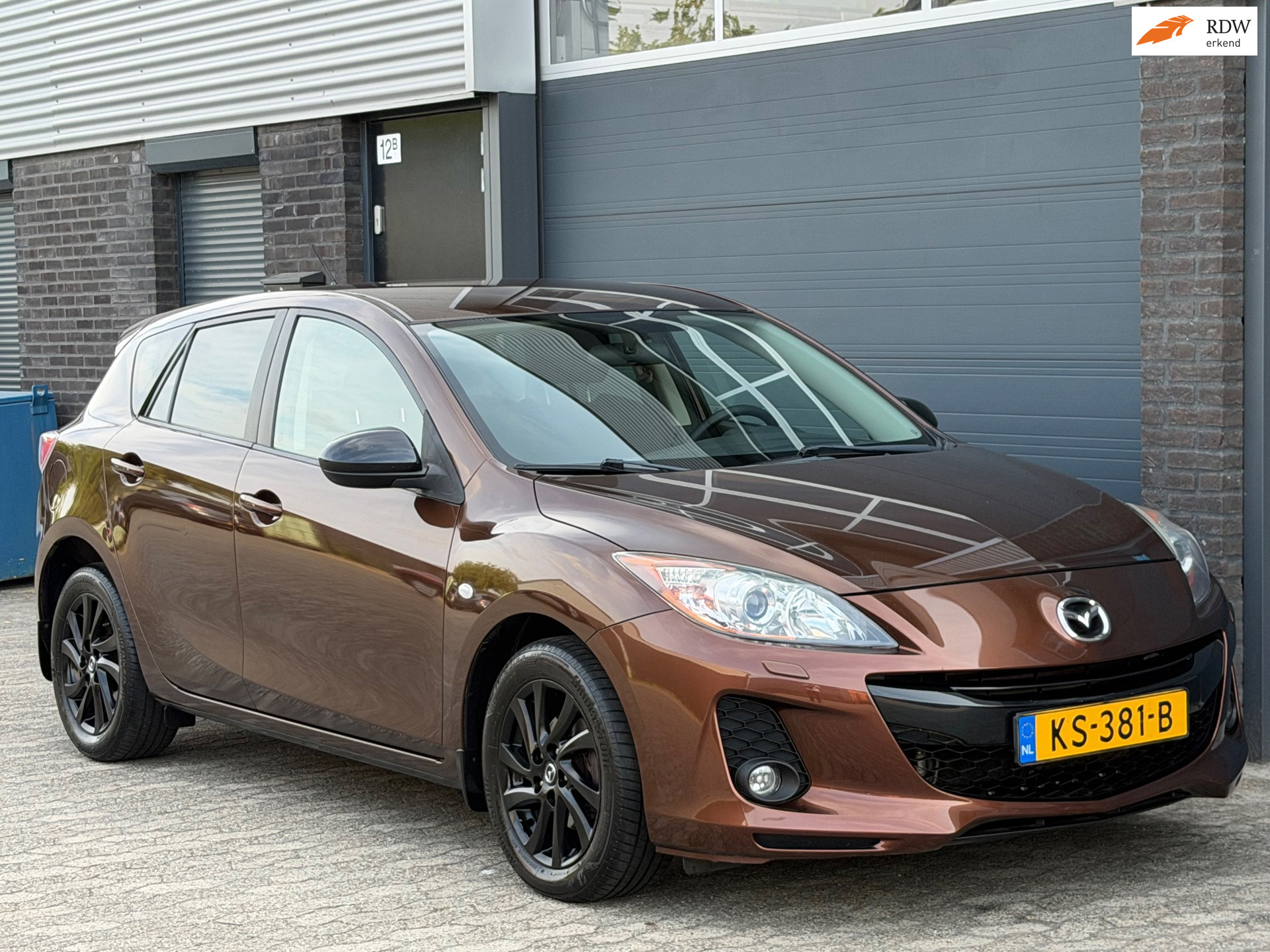 Mazda 3 1.6 TS AIRCO AUTOMAAT NW APK 2013 - voorkant