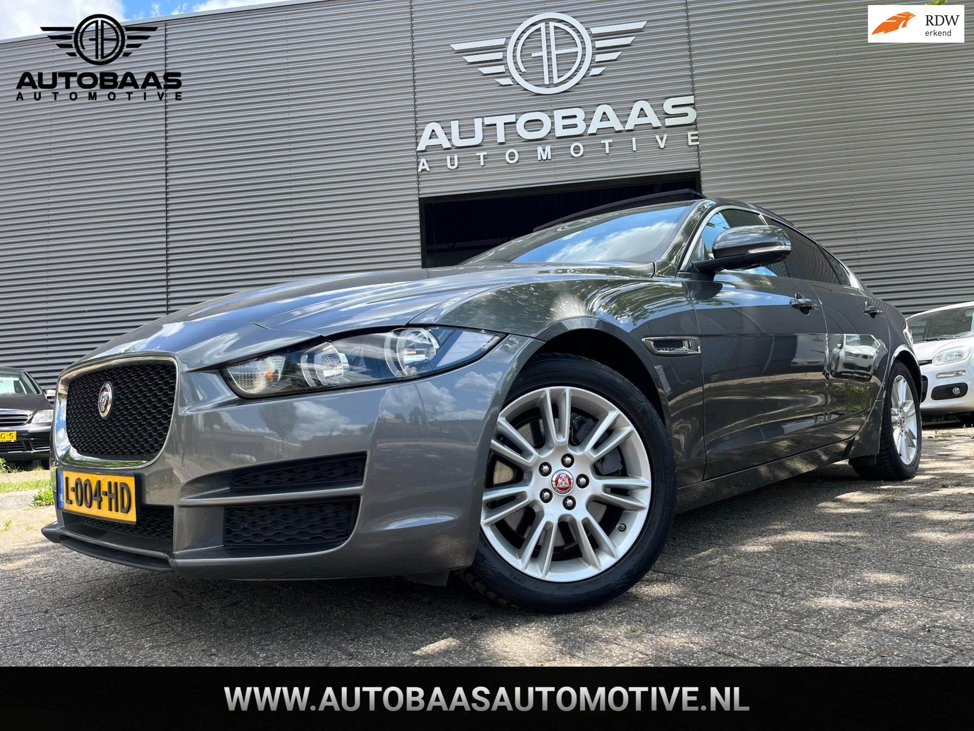 Jaguar Jaguar Xe 2.0 Portfolio 241pk AUTOMAAT |PANORAMADAK |VOL LEDER |NAVI |CAMERA |CLIMATE CONTROL |ELK.STOEL | 2016 - voorkant