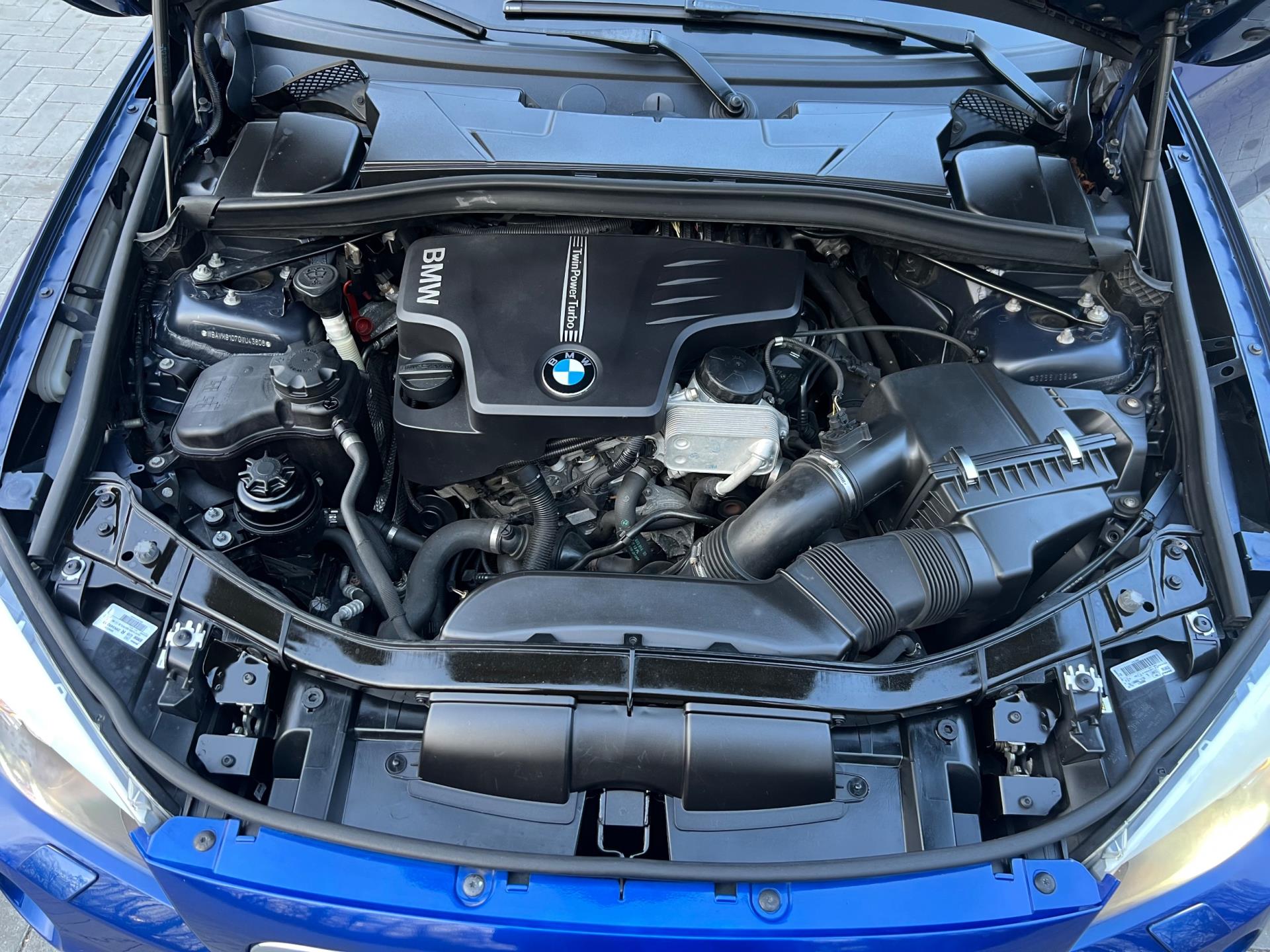 Foto van BMW X1 Xdrive20i