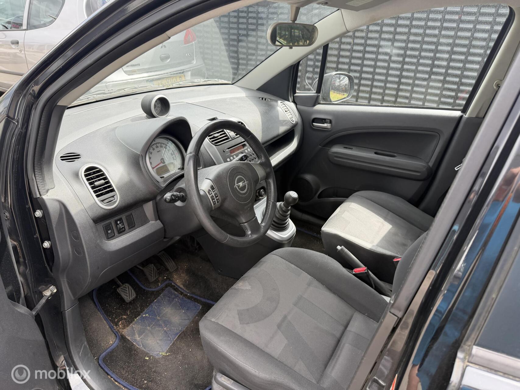 Foto van Opel Agila