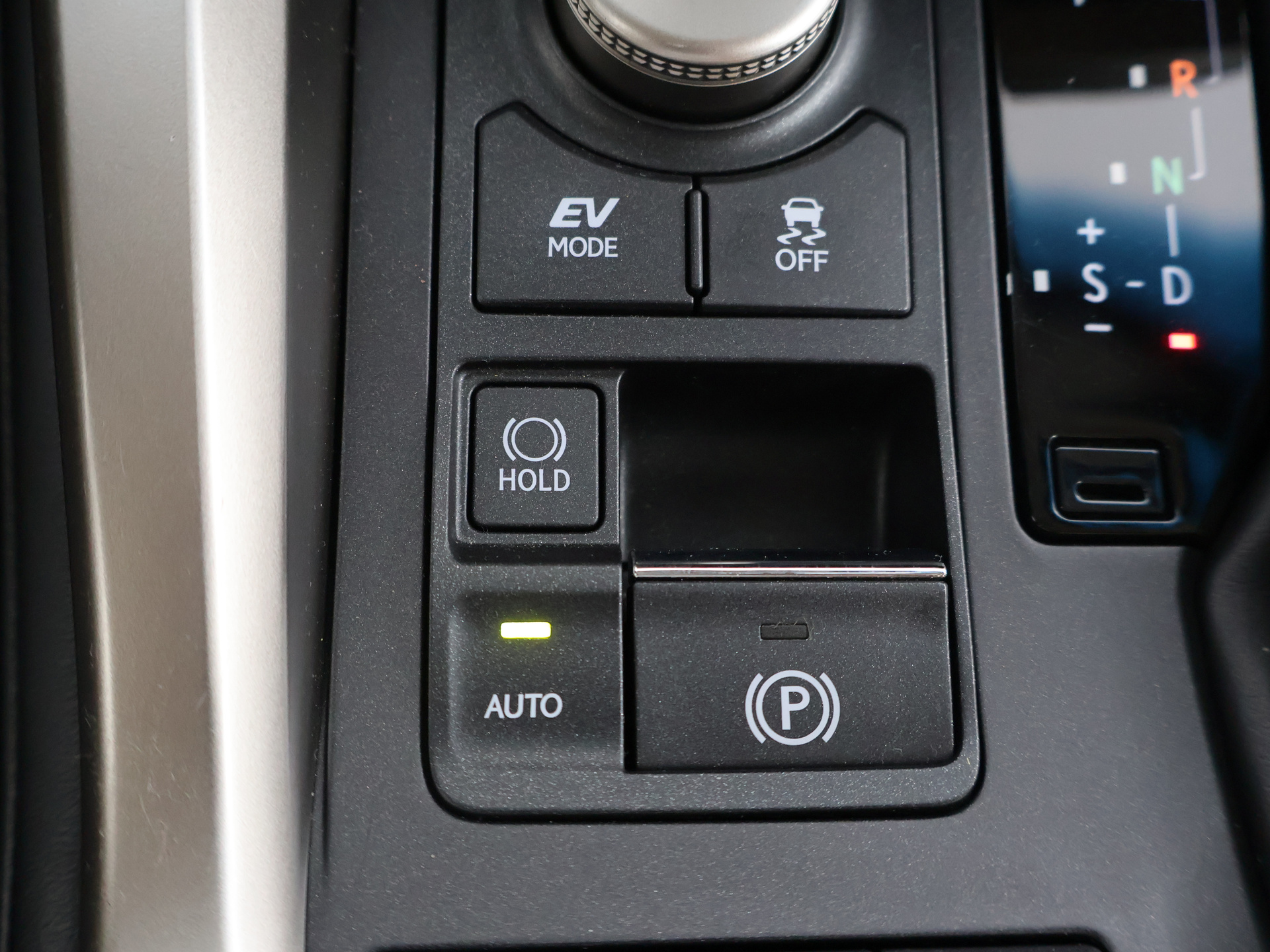Foto van Lexus Lexus Nx300h