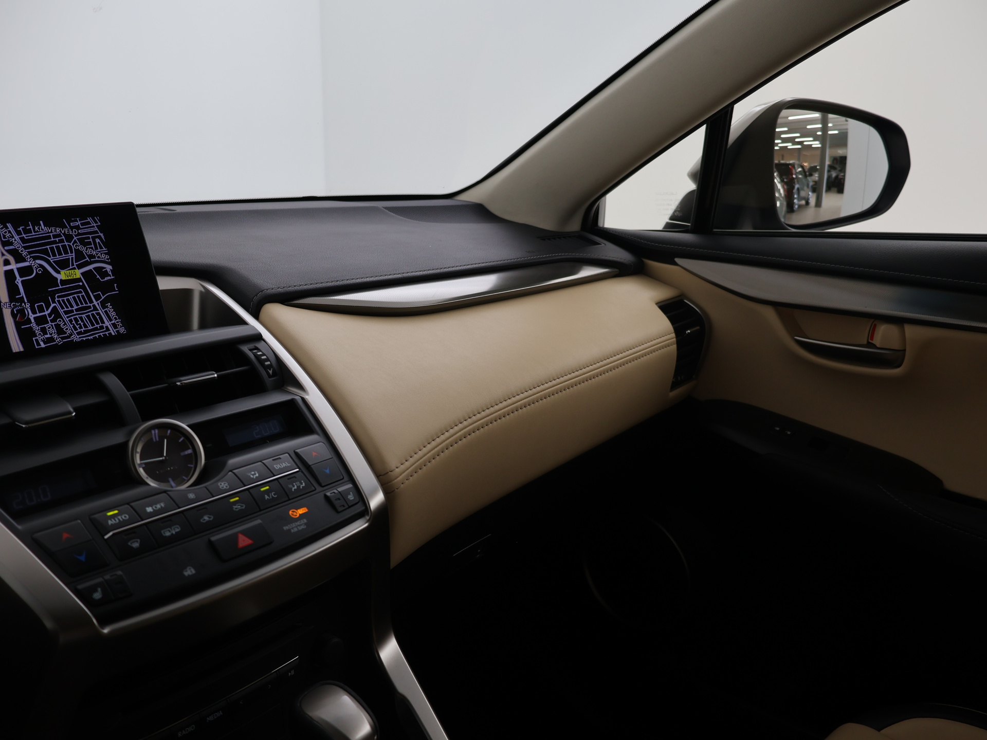 Foto van Lexus Lexus Nx300h