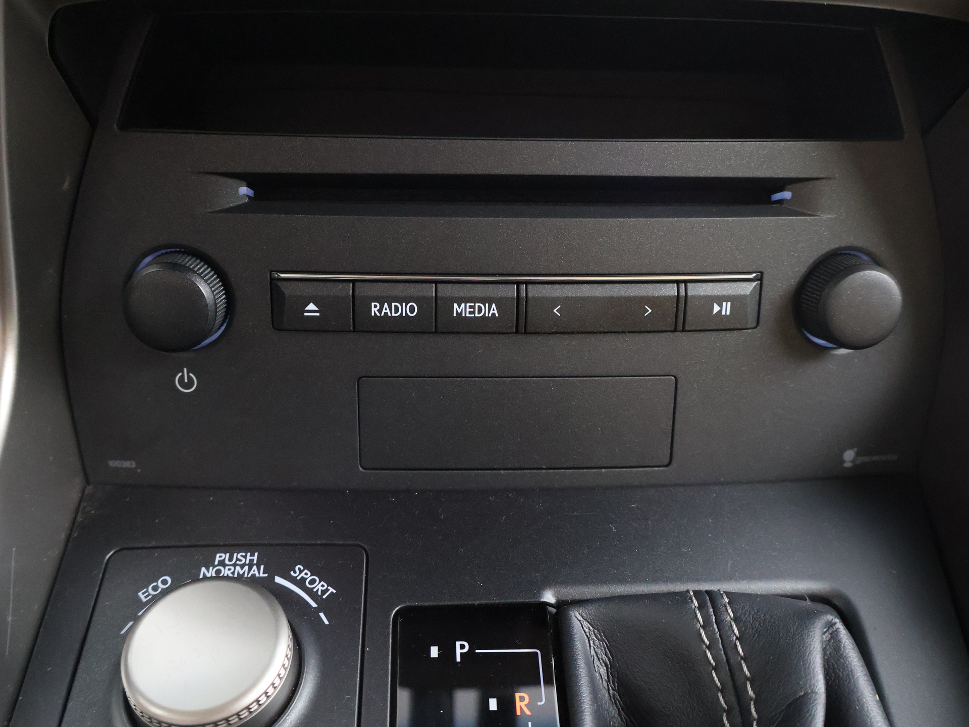 Foto van Lexus Lexus Nx300h