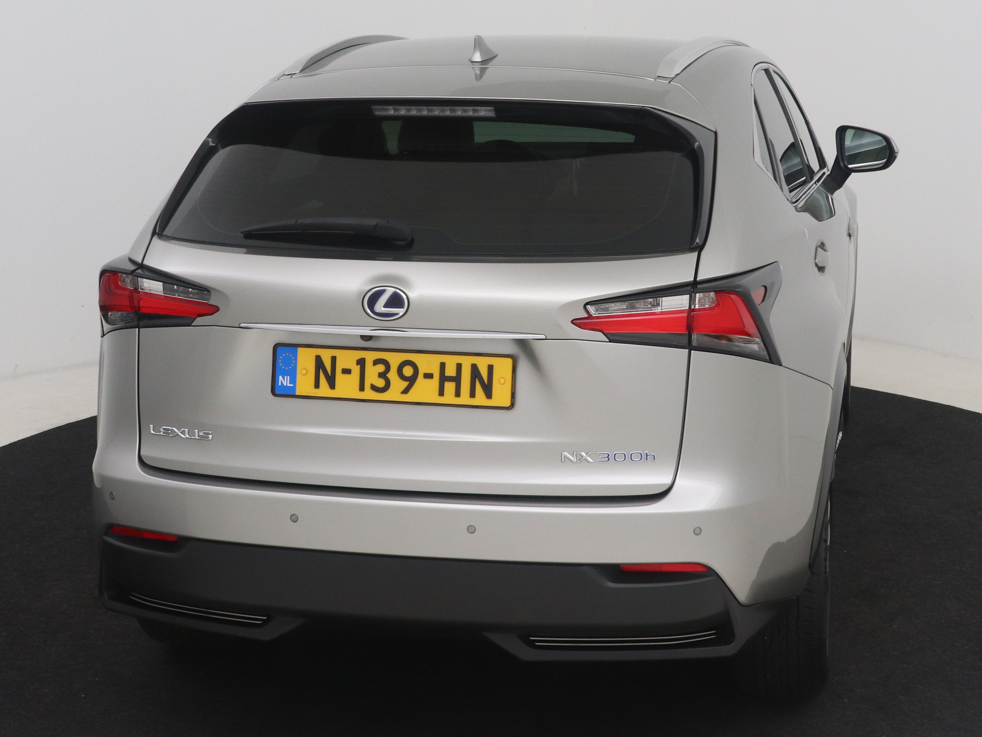 Foto van Lexus Lexus Nx300h