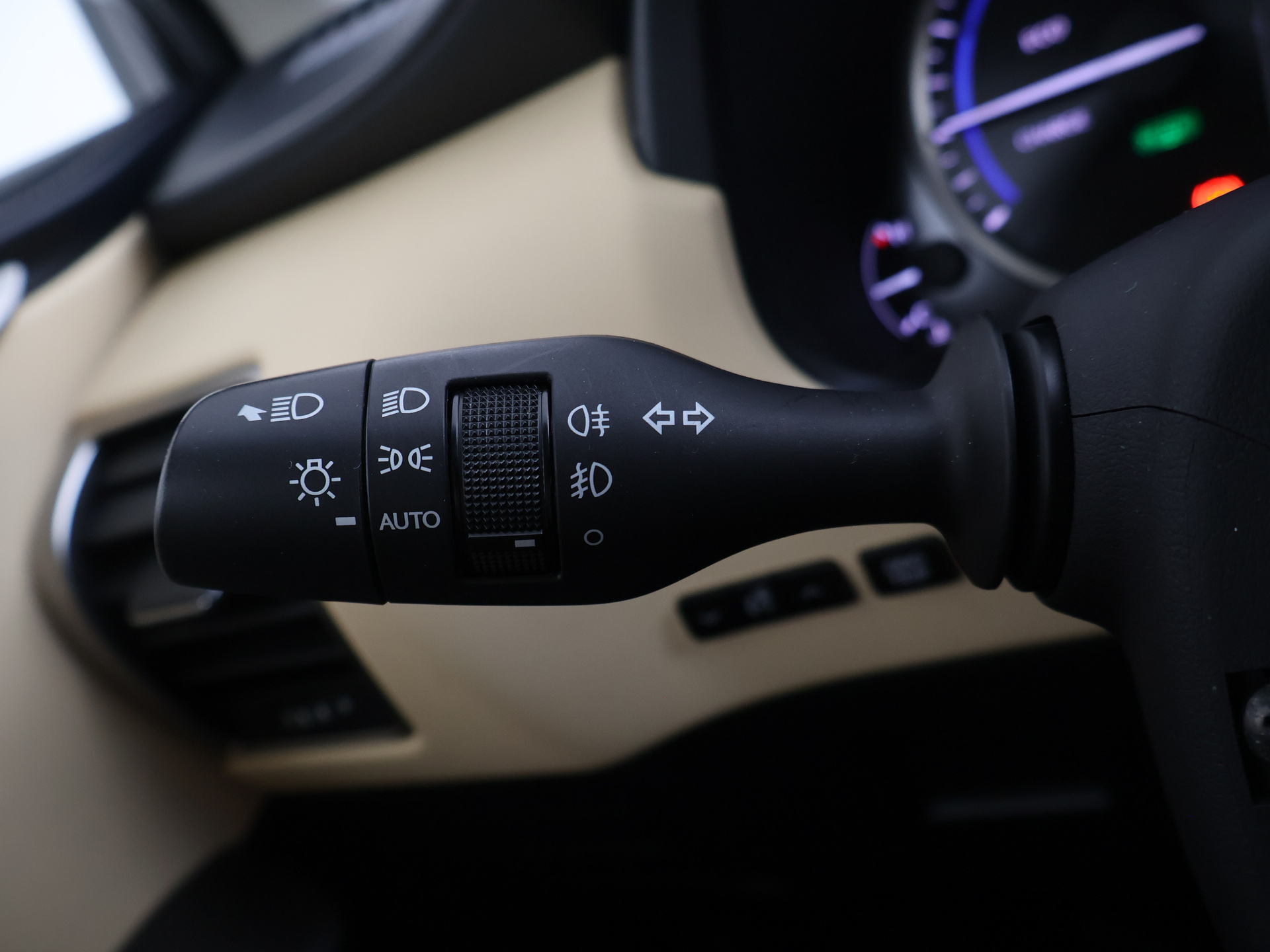 Foto van Lexus Lexus Nx300h