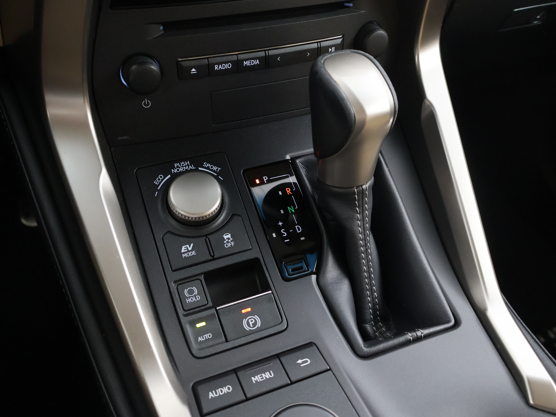 Foto van Lexus Lexus Nx300h