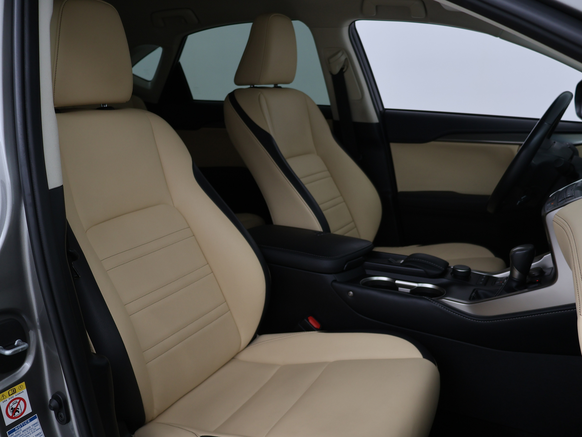 Foto van Lexus Lexus Nx300h