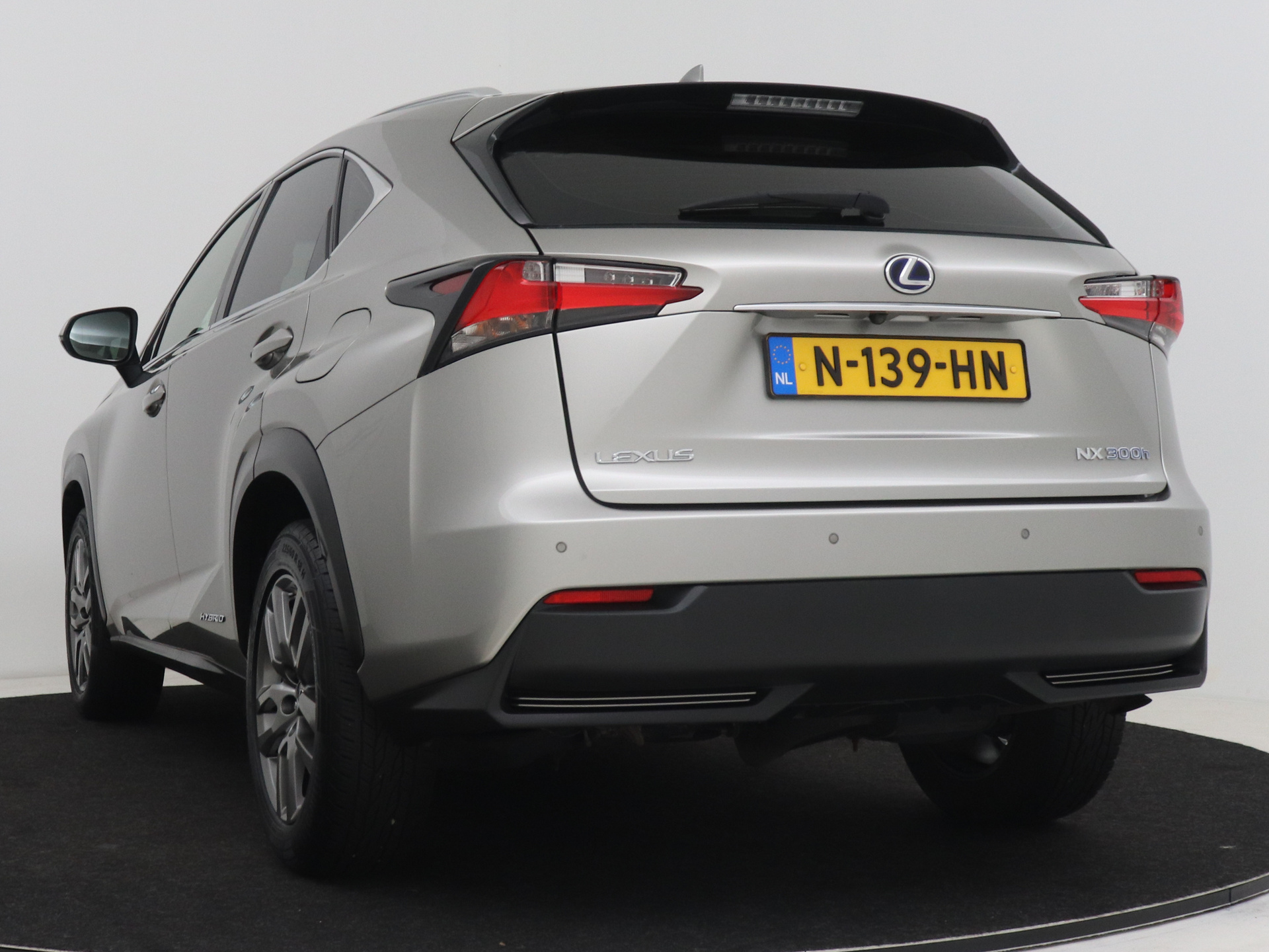Foto van Lexus Lexus Nx300h