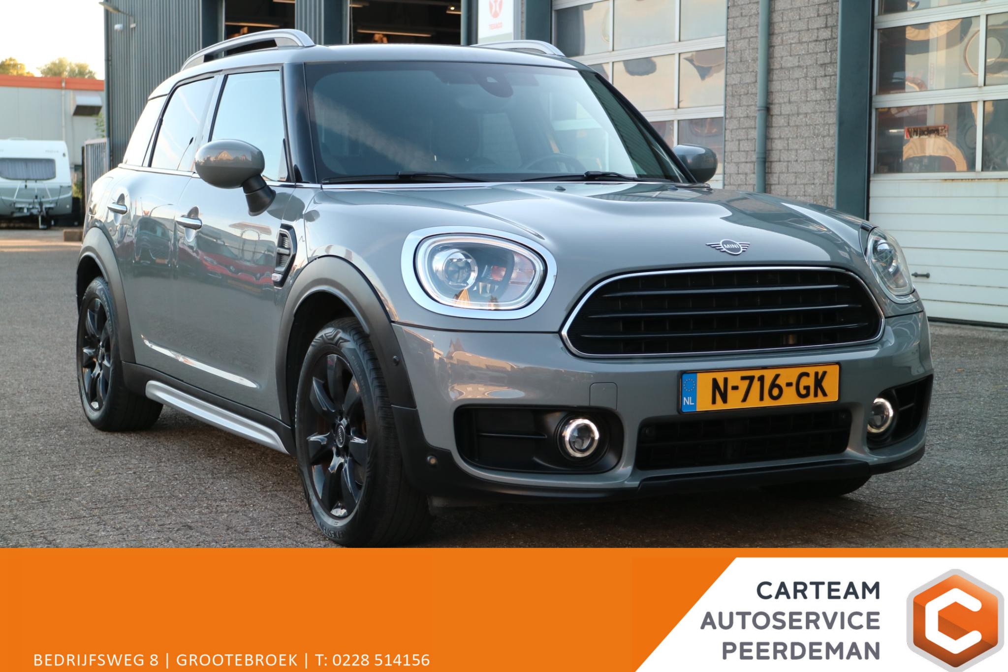 Mini Countryman One 1.5 One Chili 2019 - voorkant