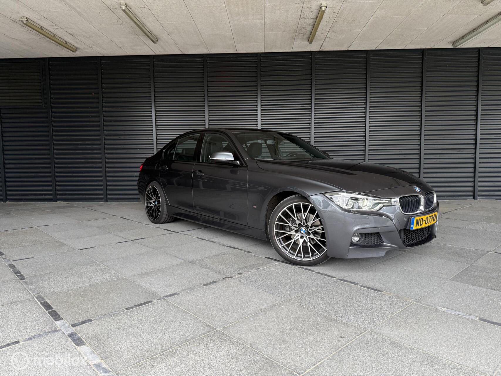 Foto van BMW 330e Iperformance