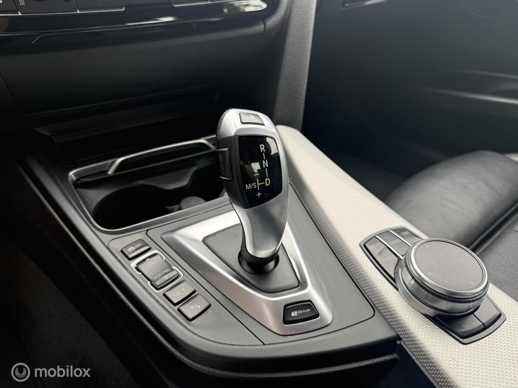 Foto van BMW 330e Iperformance