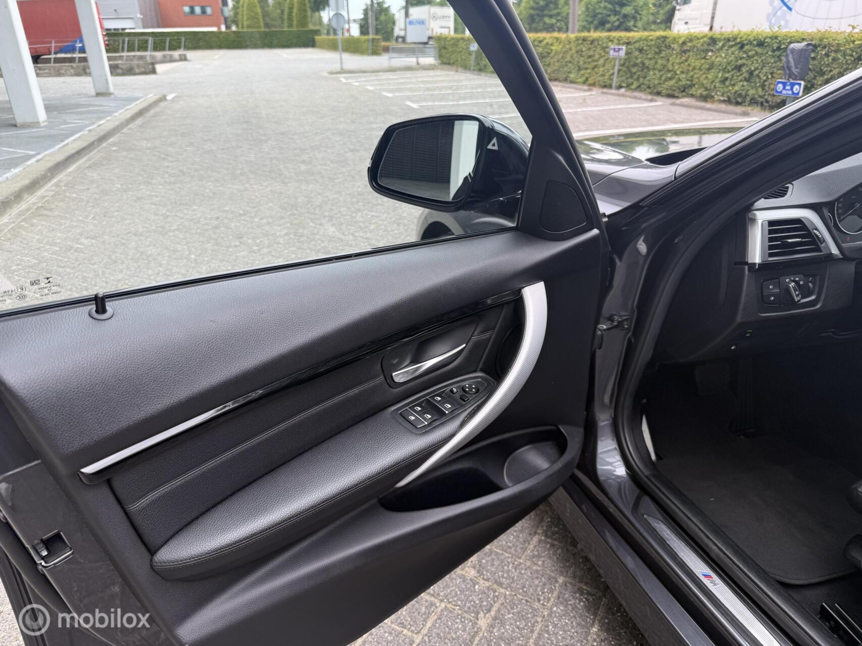 Foto van BMW 330e Iperformance