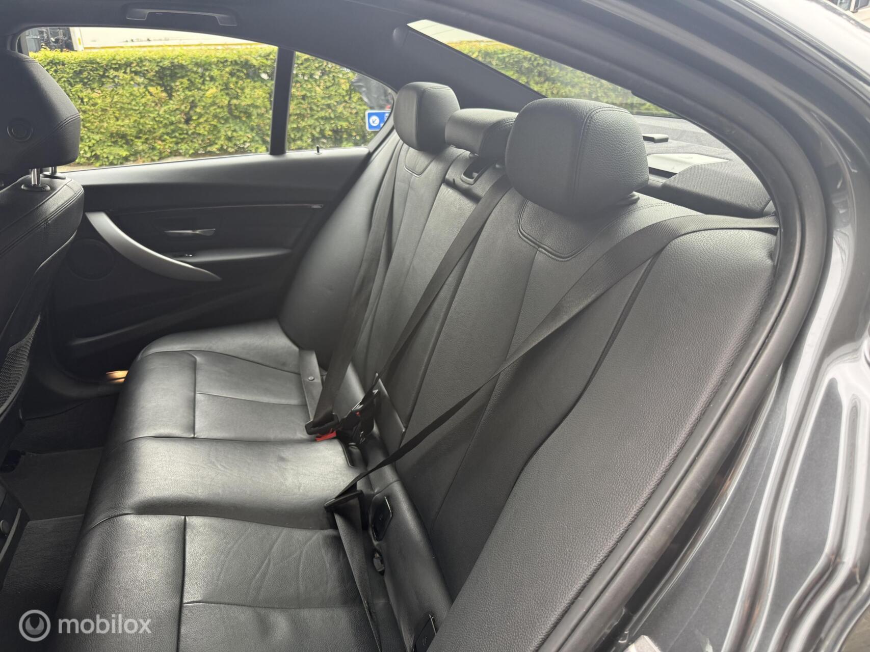 Foto van BMW 330e Iperformance