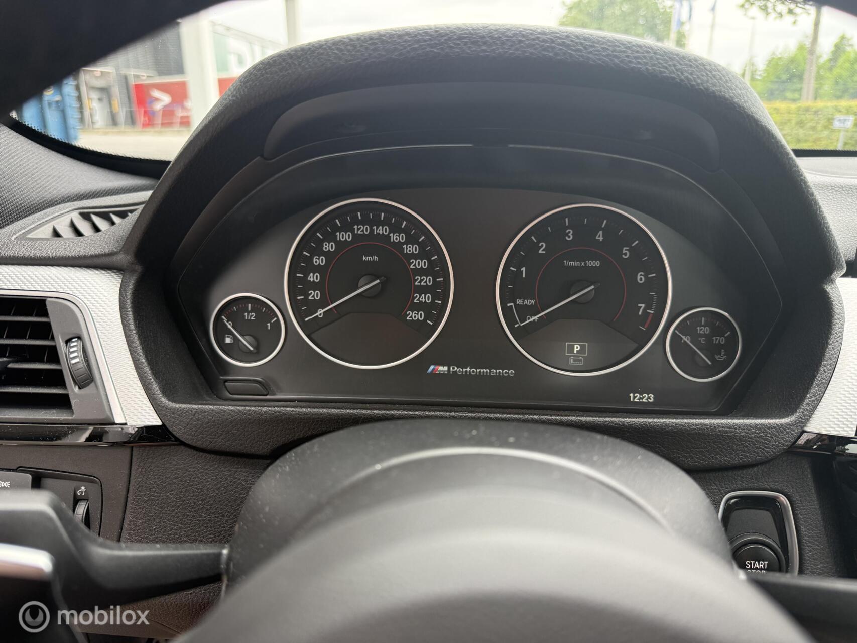 Foto van BMW 330e Iperformance