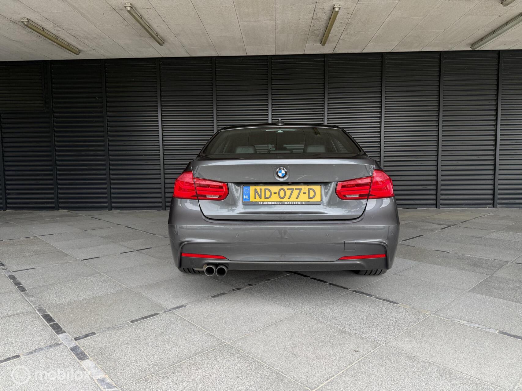 Foto van BMW 330e Iperformance