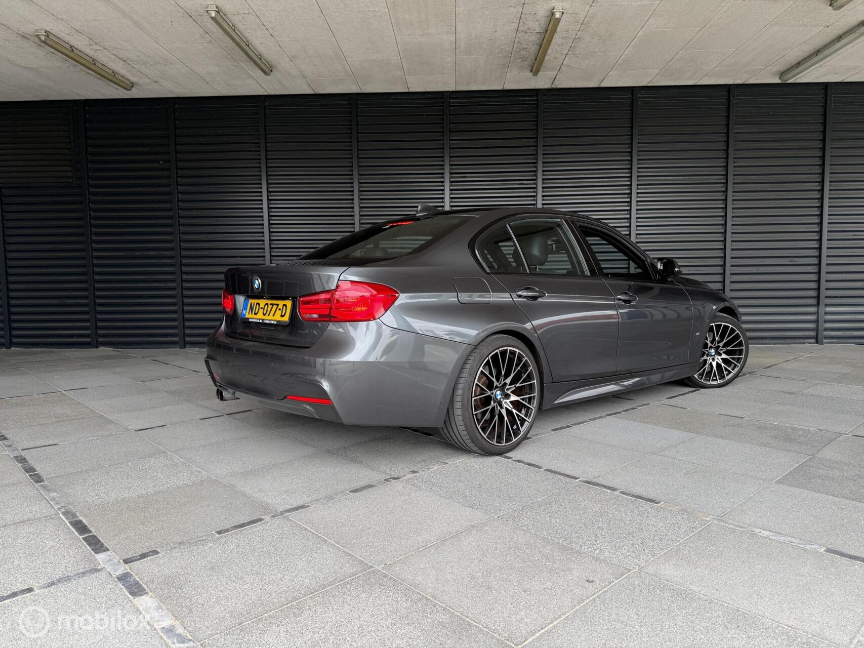 Foto van BMW 330e Iperformance