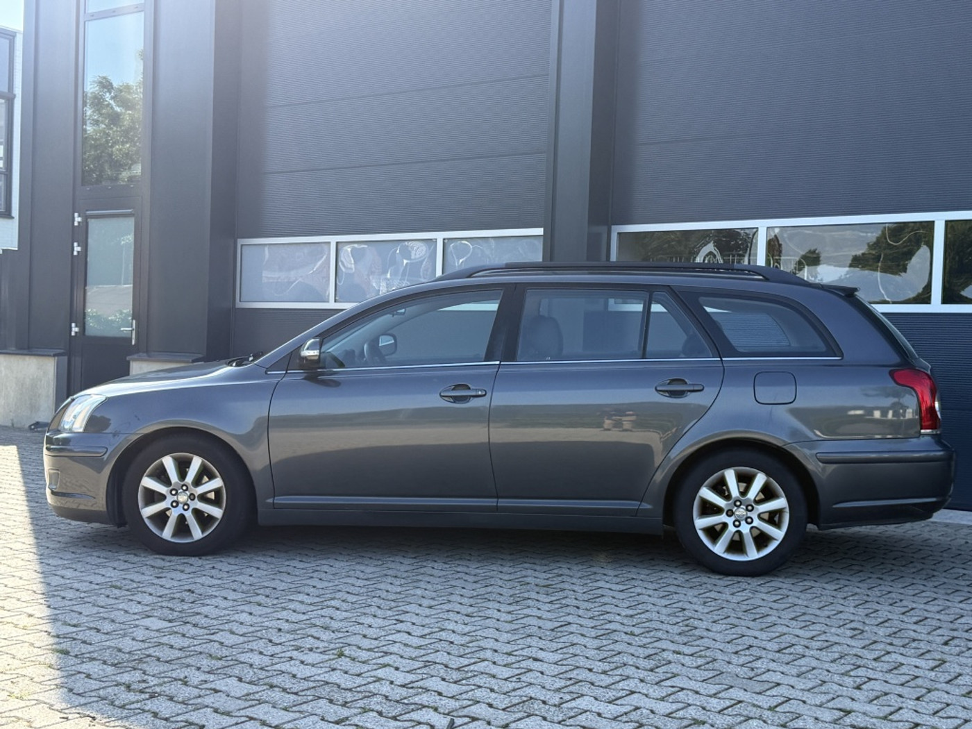 Foto van Toyota Toyota Avensis