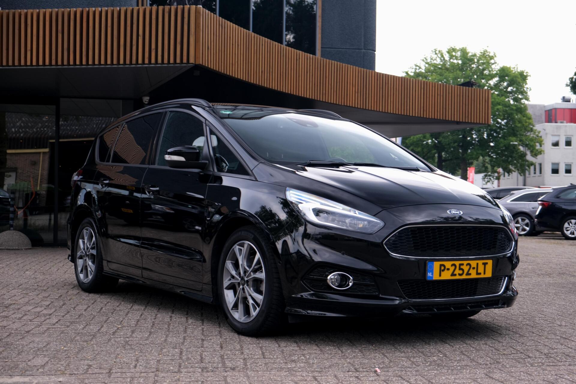 Foto van Ford S-max
