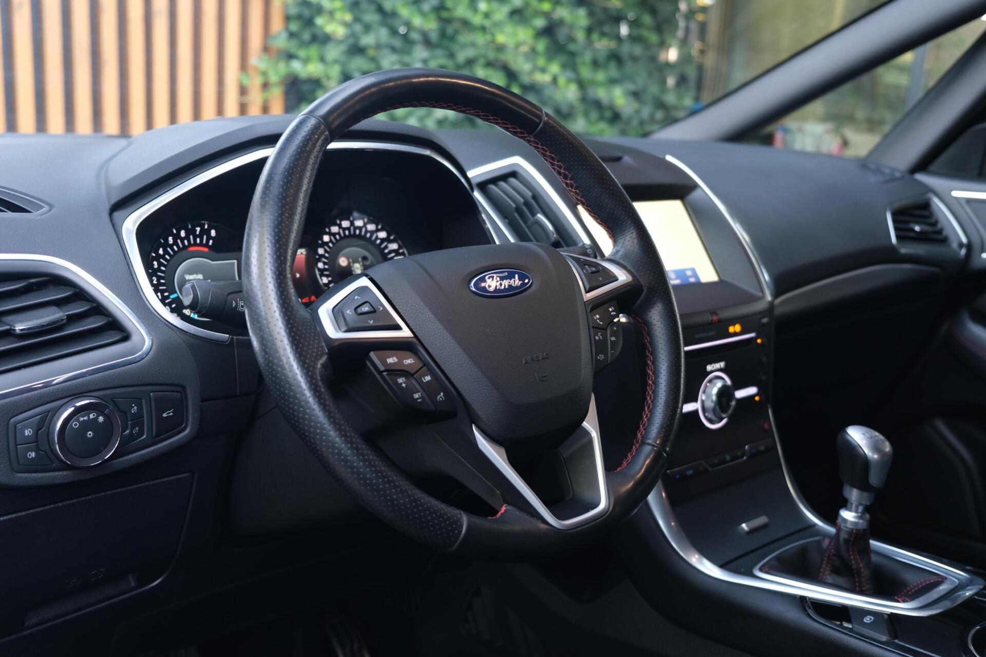Foto van Ford S-max