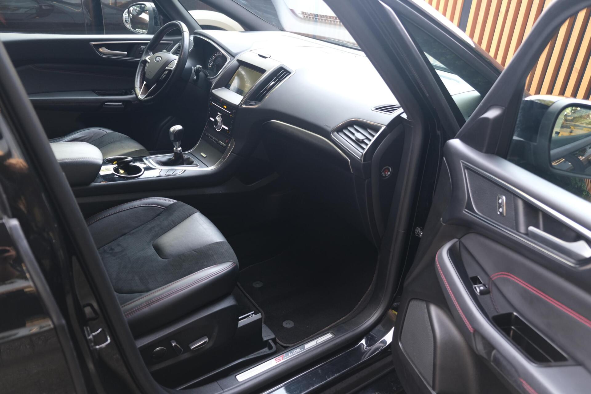 Foto van Ford S-max