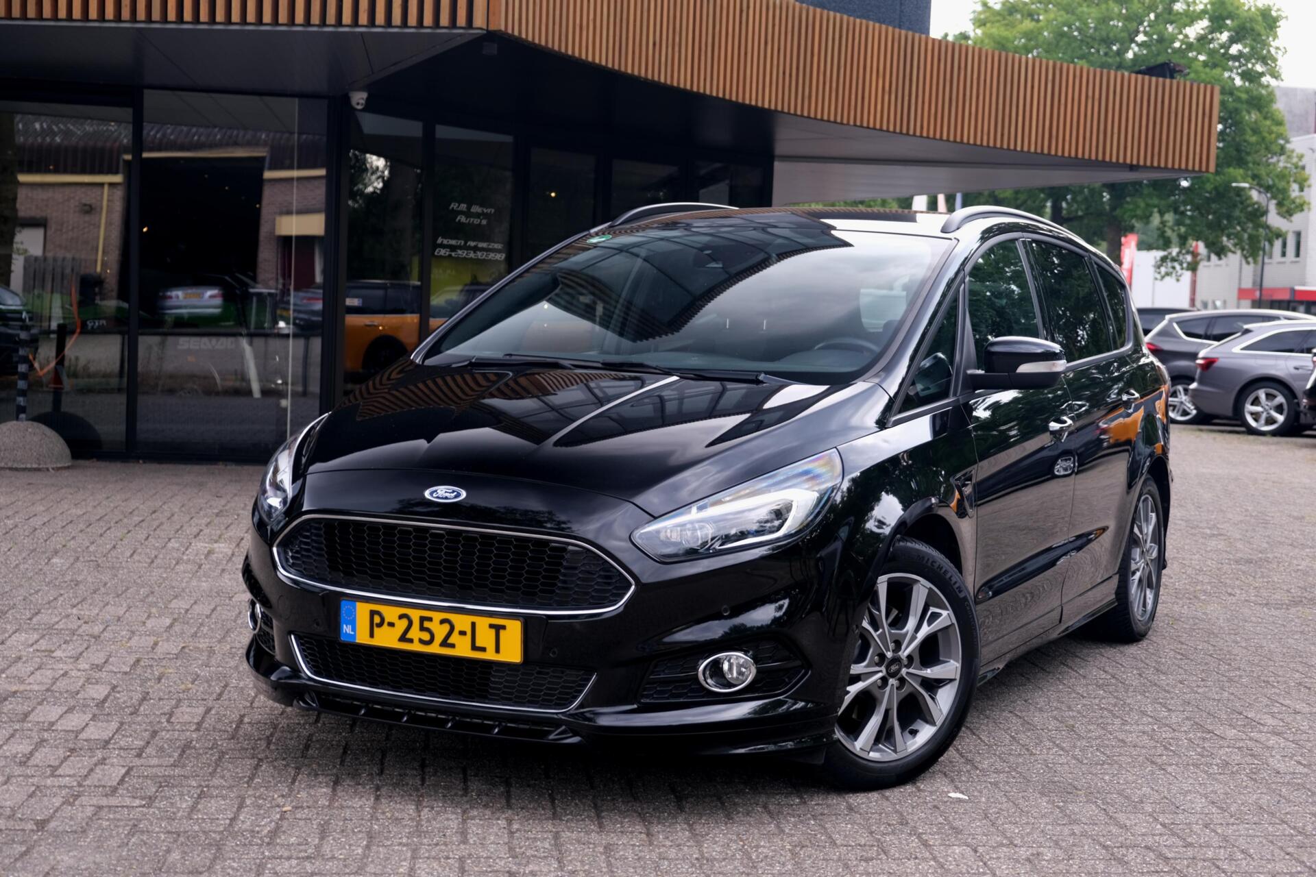 Ford S-max 1.5 ST-Line 7-Zits|Rijklaar!|Camera|Trekhaak|Carplay|Stuurwielverwarming|Winterpakket 2019 - voorkant