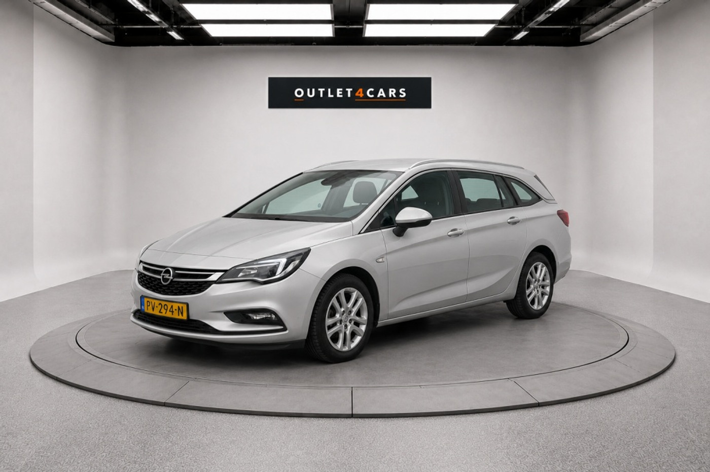 Opel Astra Sports Tourer 1.0 Online Ed. 2017 - voorkant