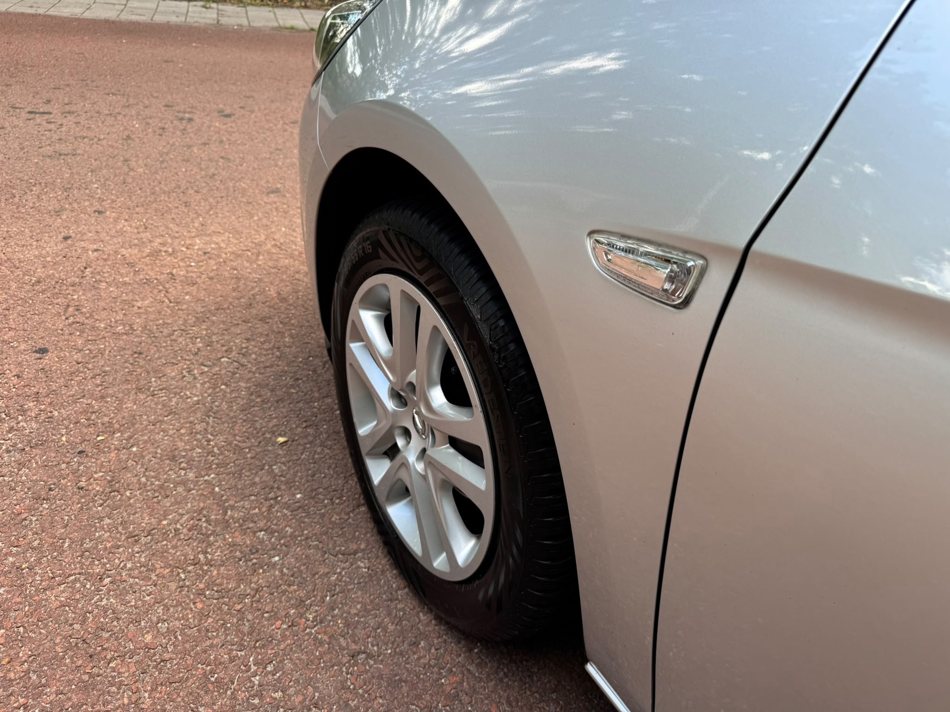 Foto van Opel Astra Sports Tourer