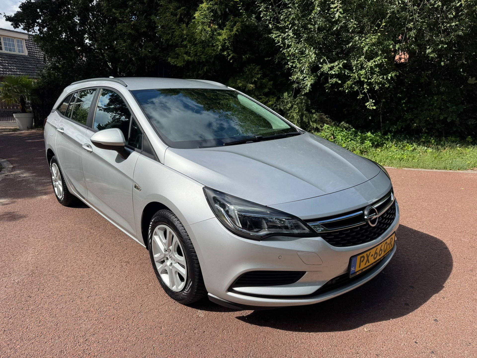 Foto van Opel Astra Sports Tourer