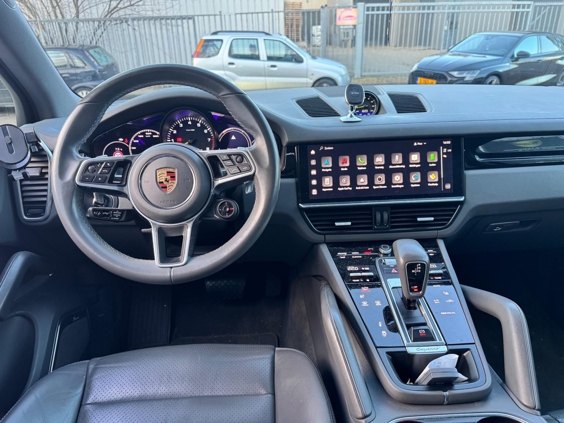 Foto van Porsche Cayenne E-hybrid