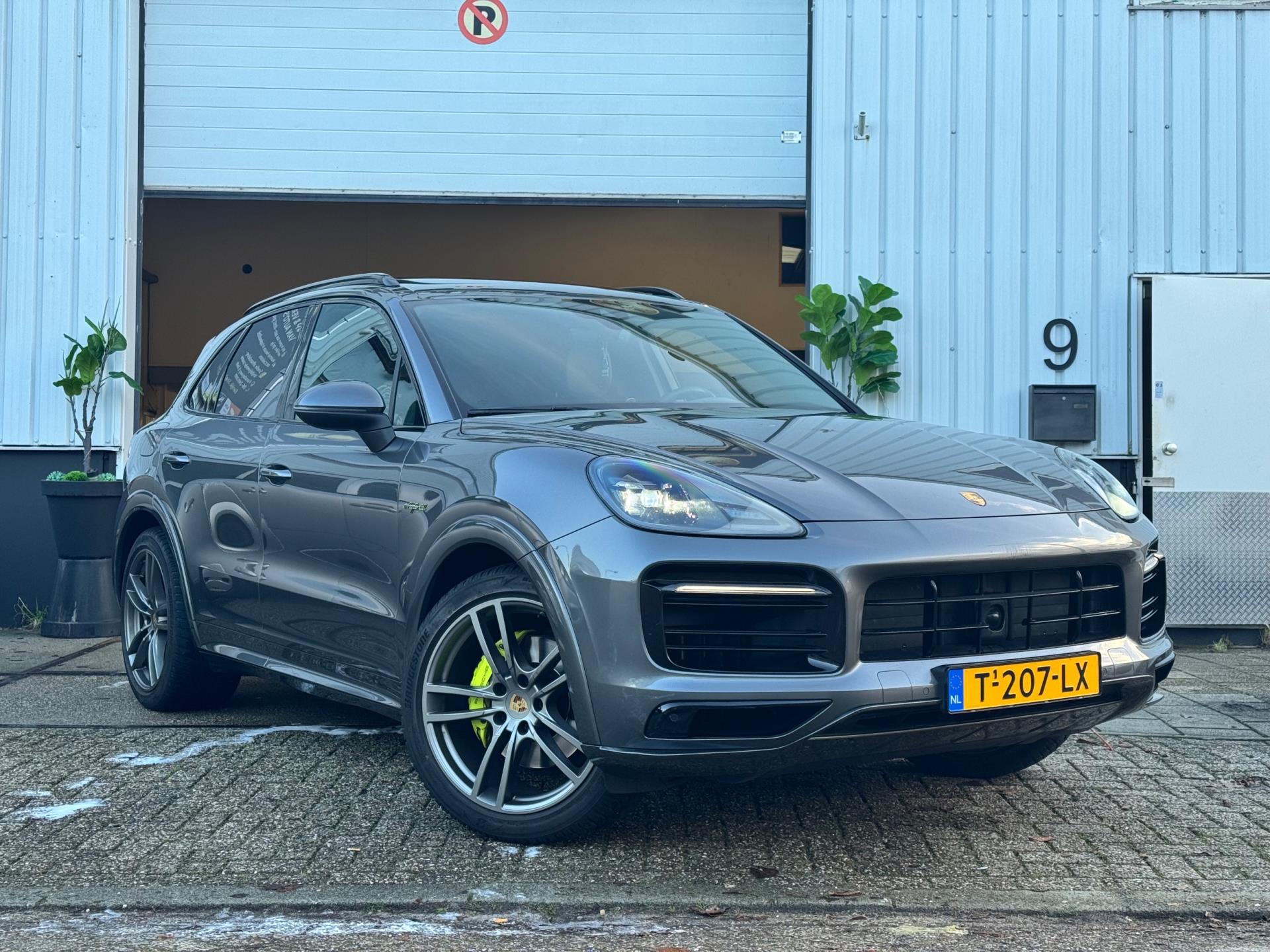 Foto van Porsche Cayenne E-hybrid